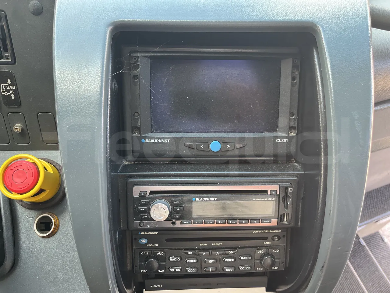 Setra S415 - Radio