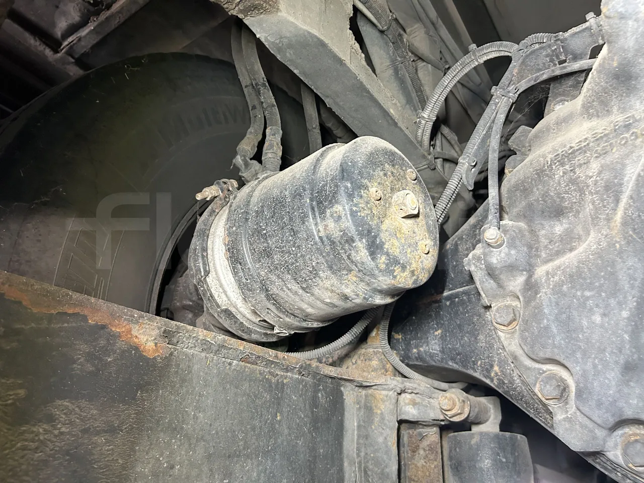 Setra S415 - Second Axle Caliper Brakes Left Side