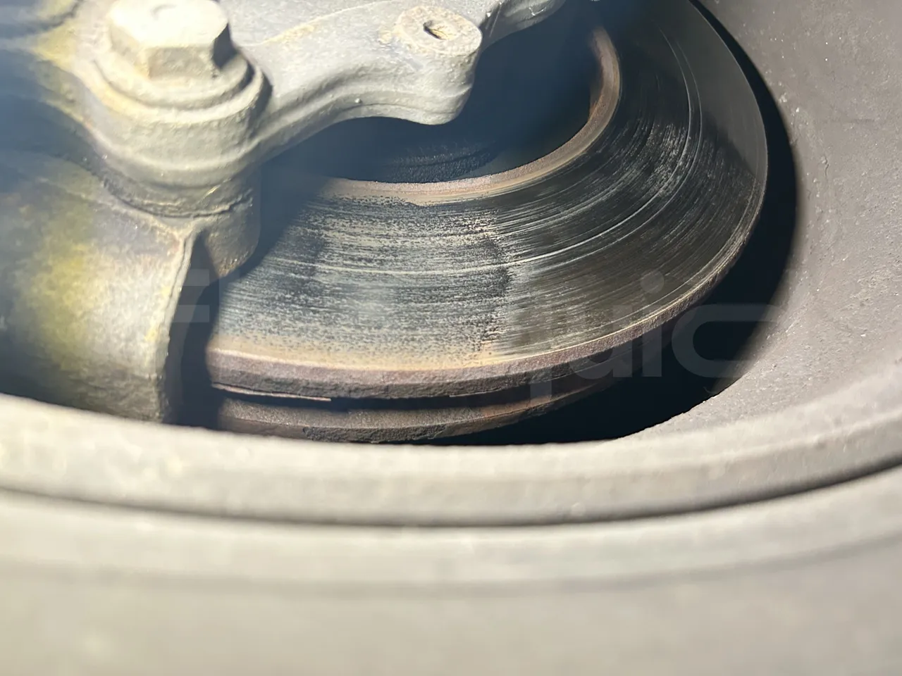 Setra S415 - Second Axle Discs Left Side