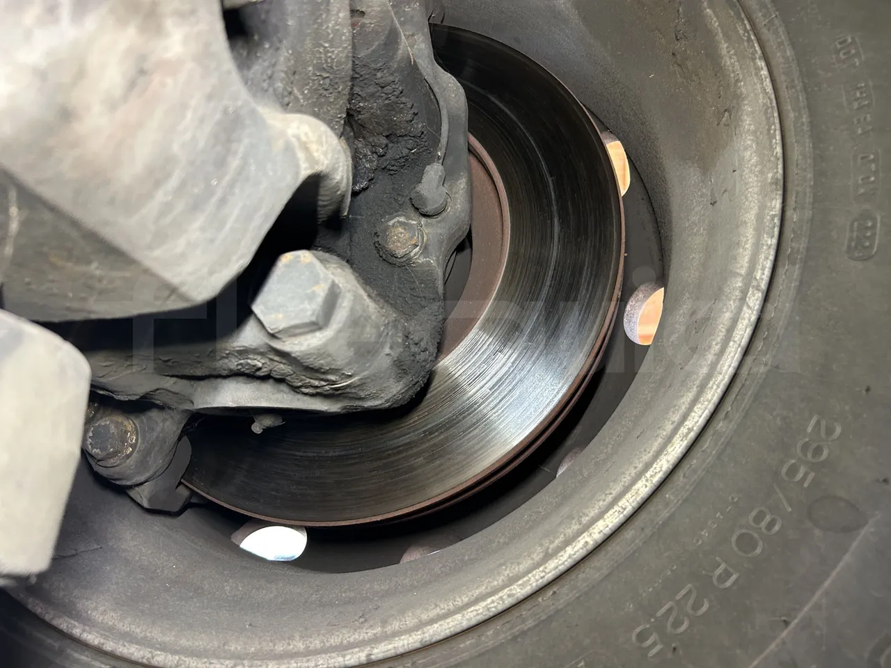 Setra S415 - First Axle Discs Right Side