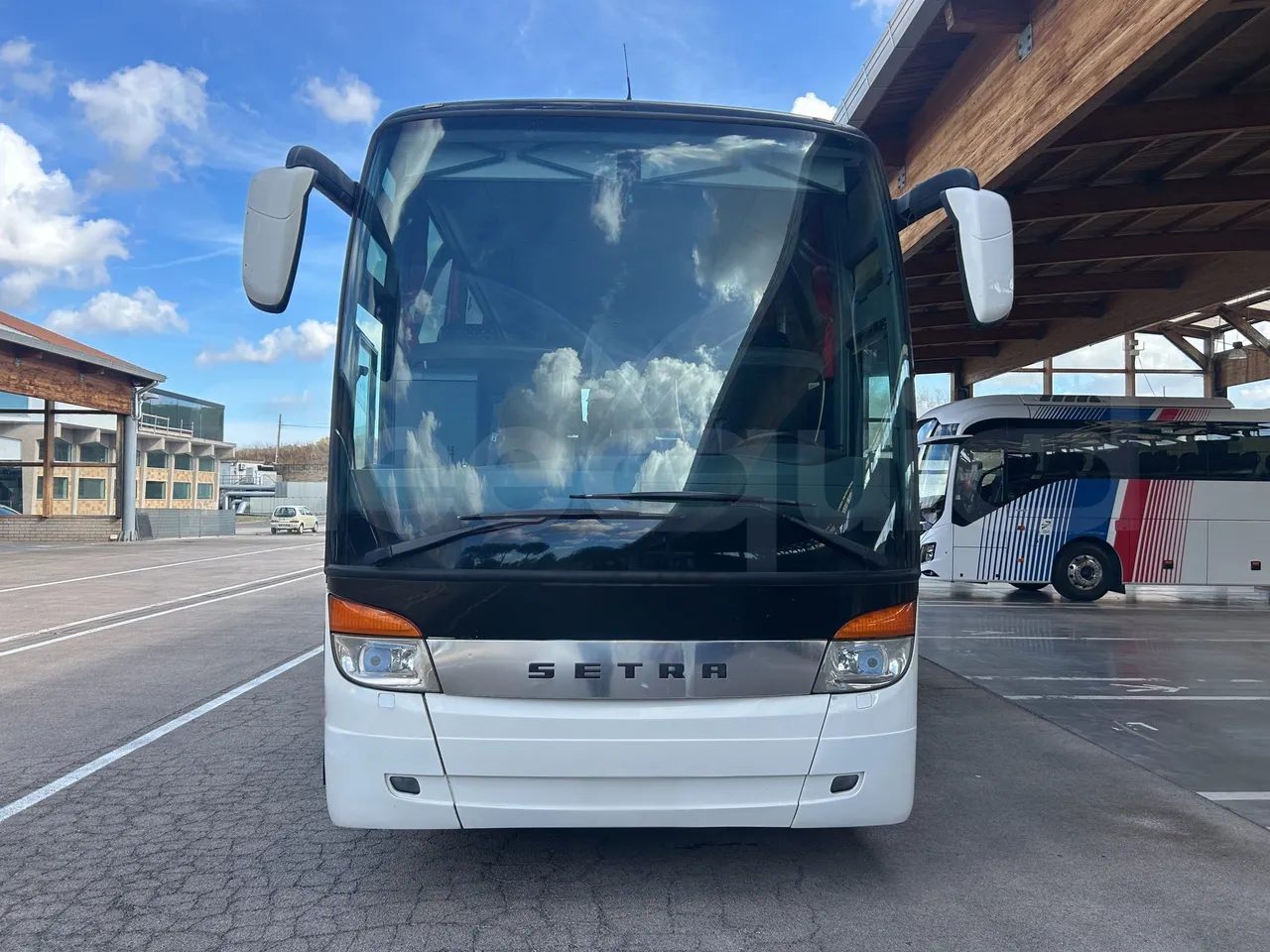 Setra S415 - Front