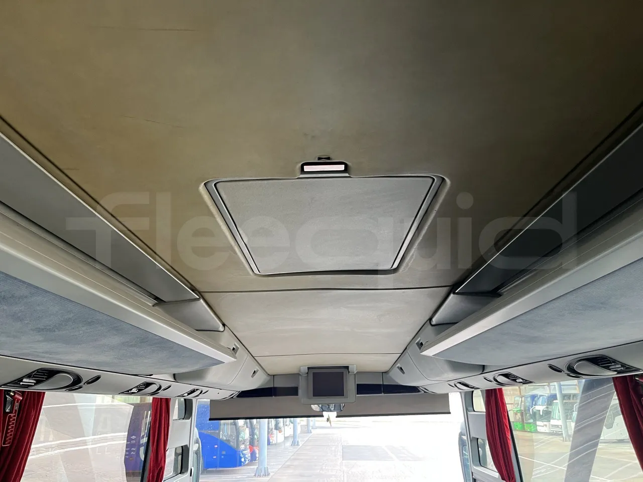 Setra S415 - Roof Hatch 1