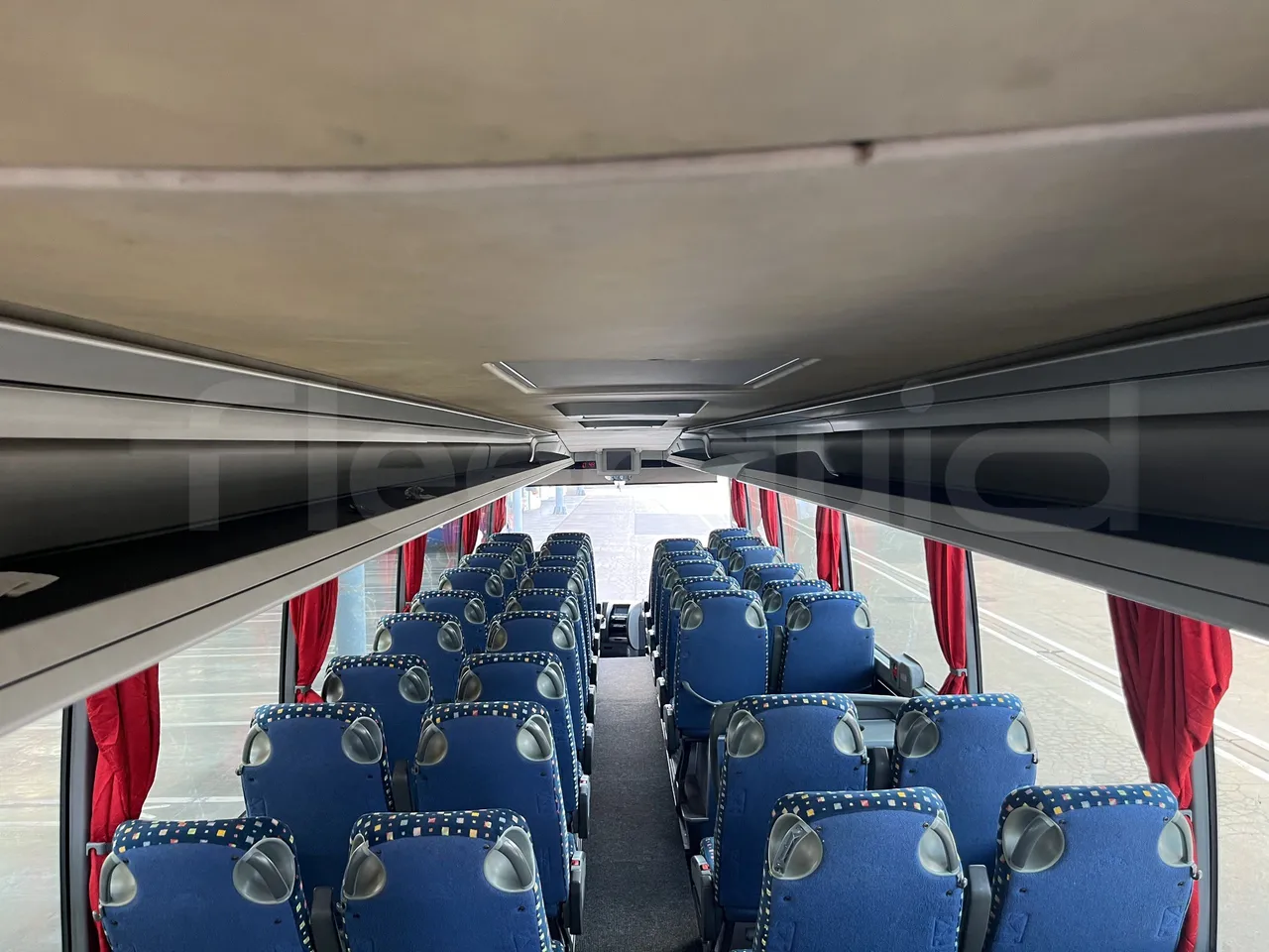 Setra S415 - Overhead Compartments
