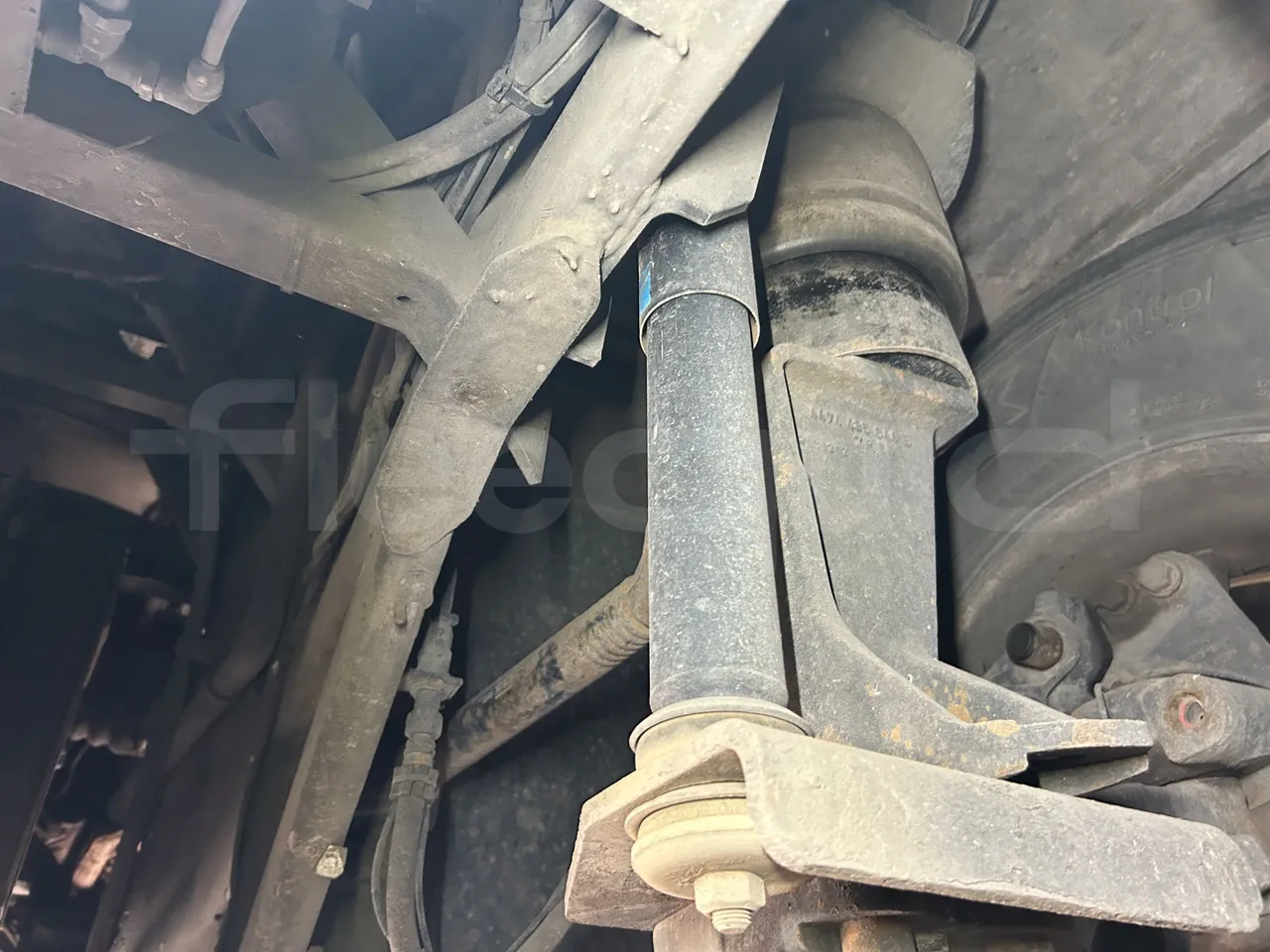 Setra S415 - Third Axle First Shock Absorbers Left Side