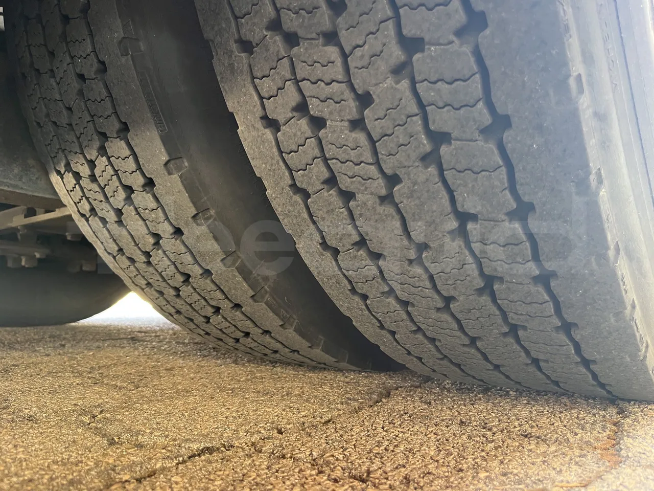 Setra S415 - Second Axle Left Side: Tyre Tread