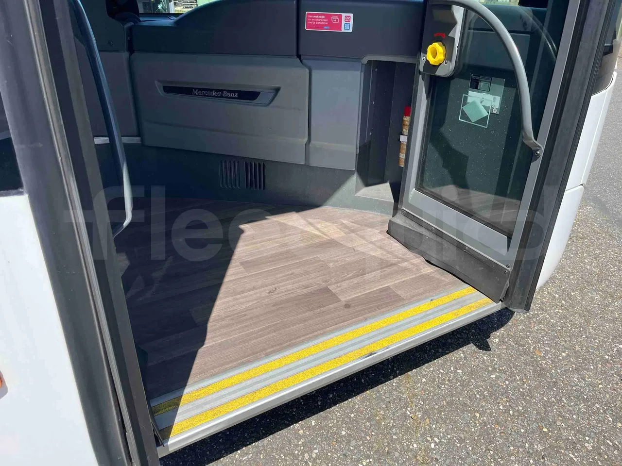 Mercedes-Benz Citaro - hostes microphone accessories photo