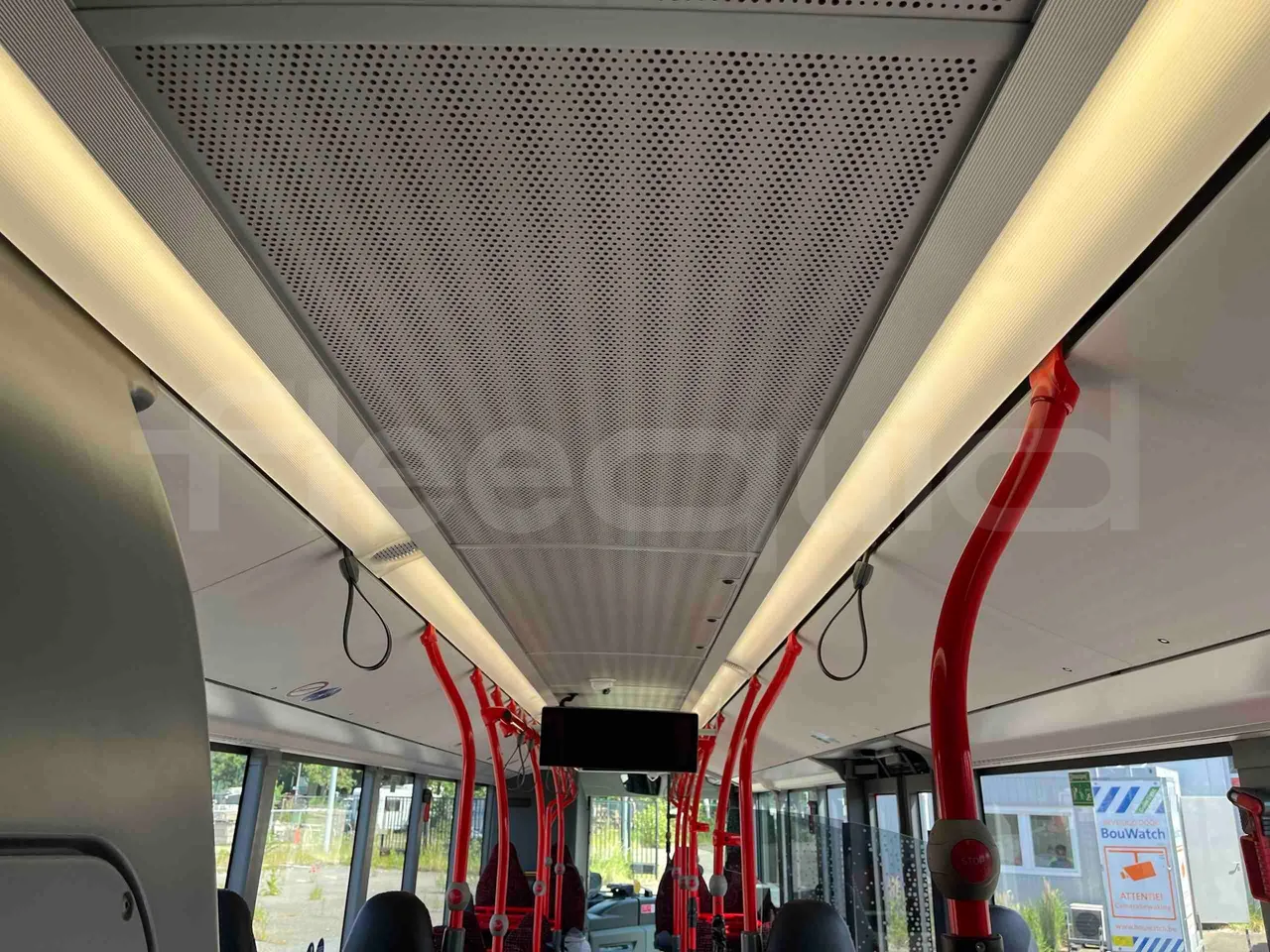 Mercedes-Benz Citaro - overhead compartments photo