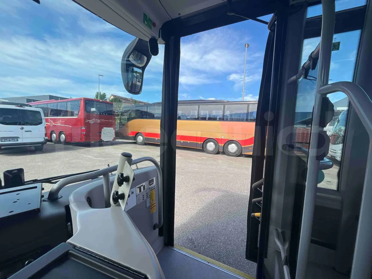 Scania Citywide - handrails photo