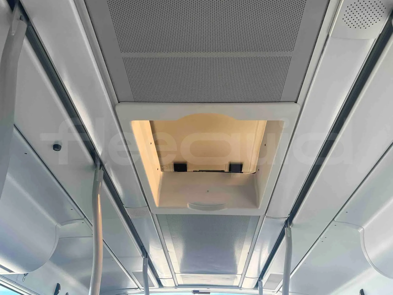 Scania Citywide - roof hatch 1