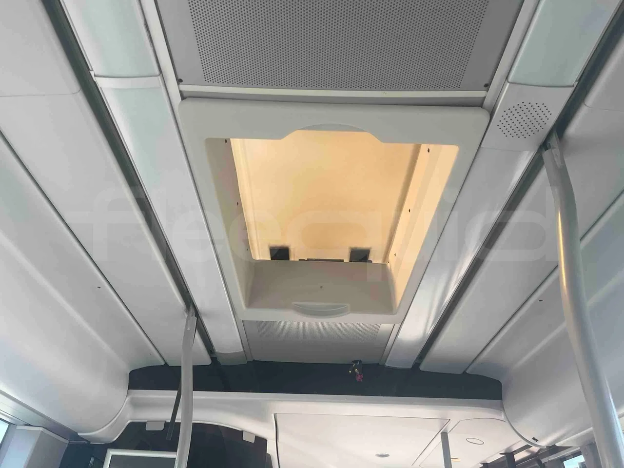 Scania Citywide - roof hatch 2