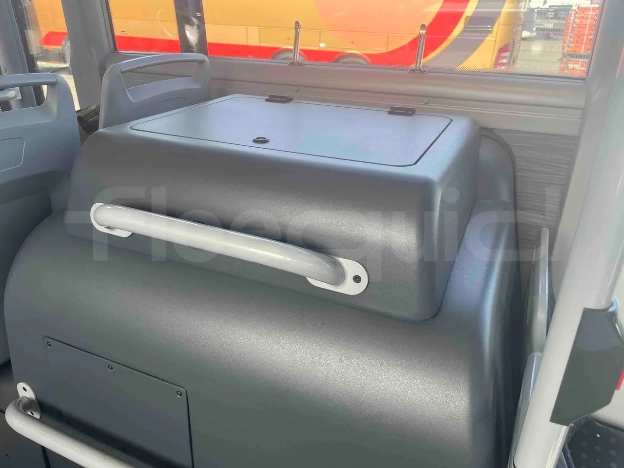 Scania Citywide - roof hatch 3