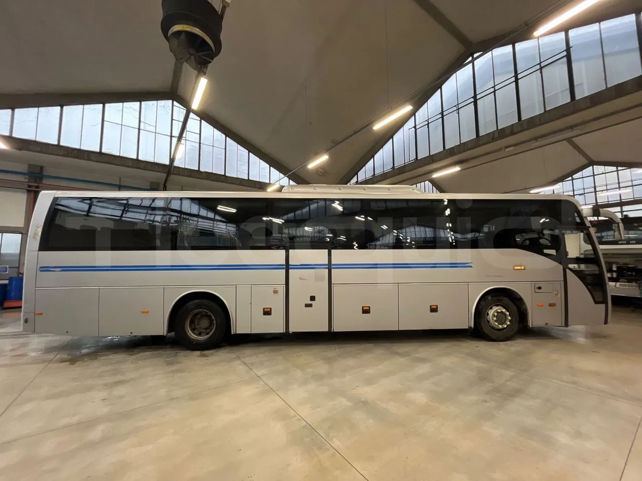 Temsa Safari RD RAT153 - EUR5 - 266kW - 12.200m - right side doors closed