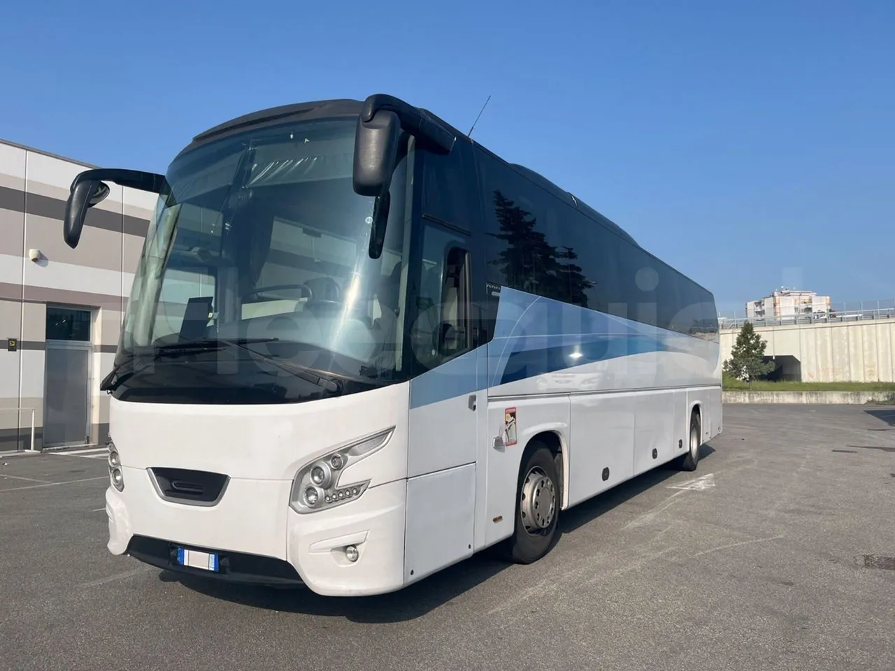 Vdl FUTURA FHD2 501E1 - Euro 6 - 320 kW - 12.875 mt - 3/4 front left
