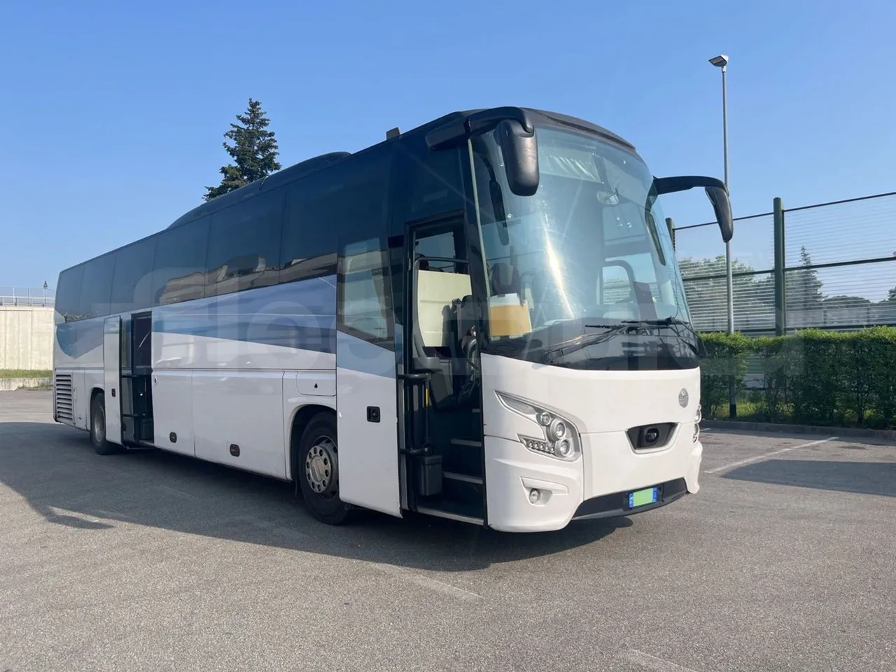 Vdl FUTURA FHD2 501E1 - Euro 6 - 320 kW - 12.875 mt - 3/4 right front doors open