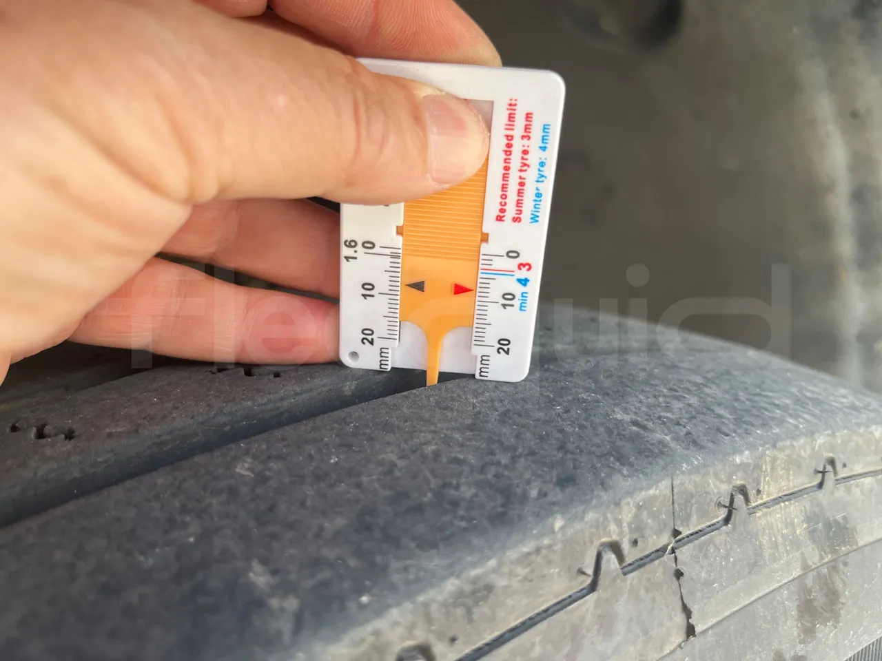 Vdl FUTURA FHD2 501E1 - Euro 6 - 320 kW - 12.875 mt - rear left tire photo