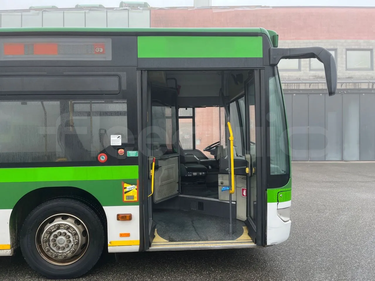 Mercedes-Benz Citaro G 0530 - EUR5 - 260kW - 17.94m - front door 1 open