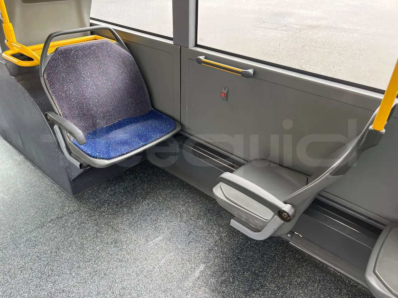 Mercedes-Benz Citaro G 0530 - EUR5 - 260kW - 17.94m - armrest detail photo