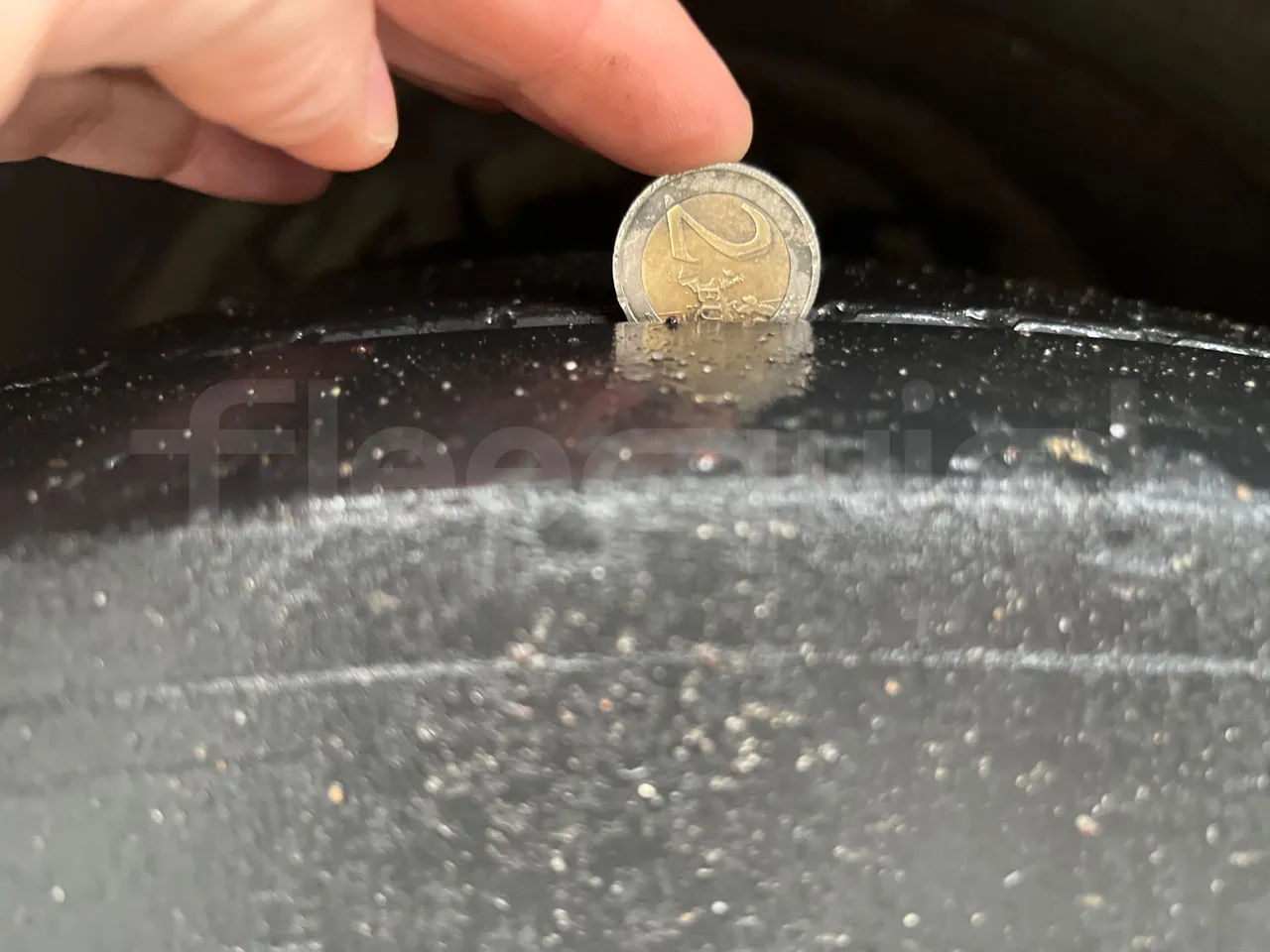 Mercedes-Benz Citaro G 0530 - EUR5 - 260kW - 17.94m - tread condition front tires right