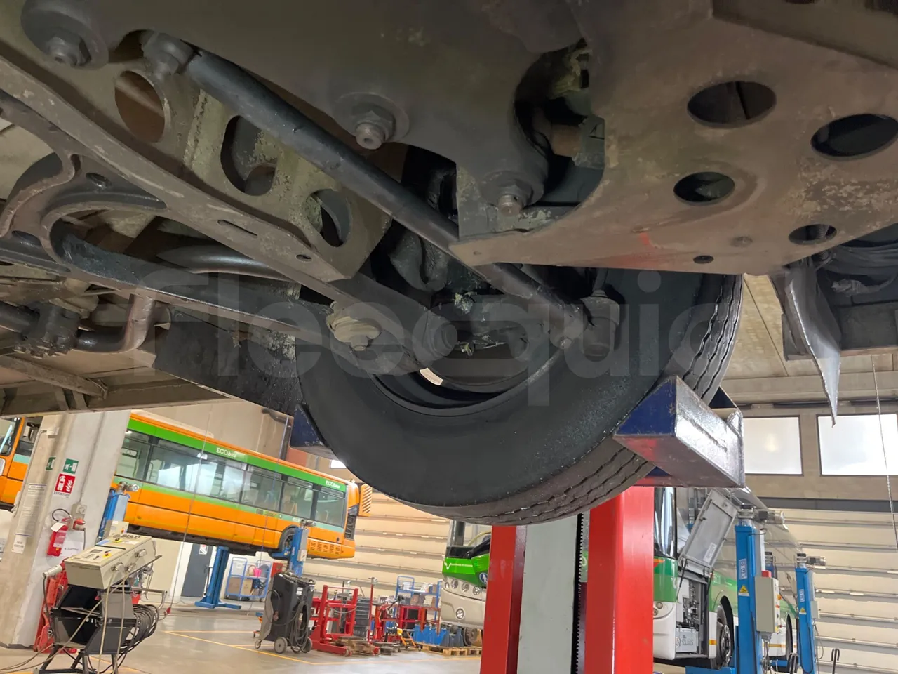 Mercedes-Benz Citaro G 0530 - EUR5 - 260kW - 17.94m - front axle left side