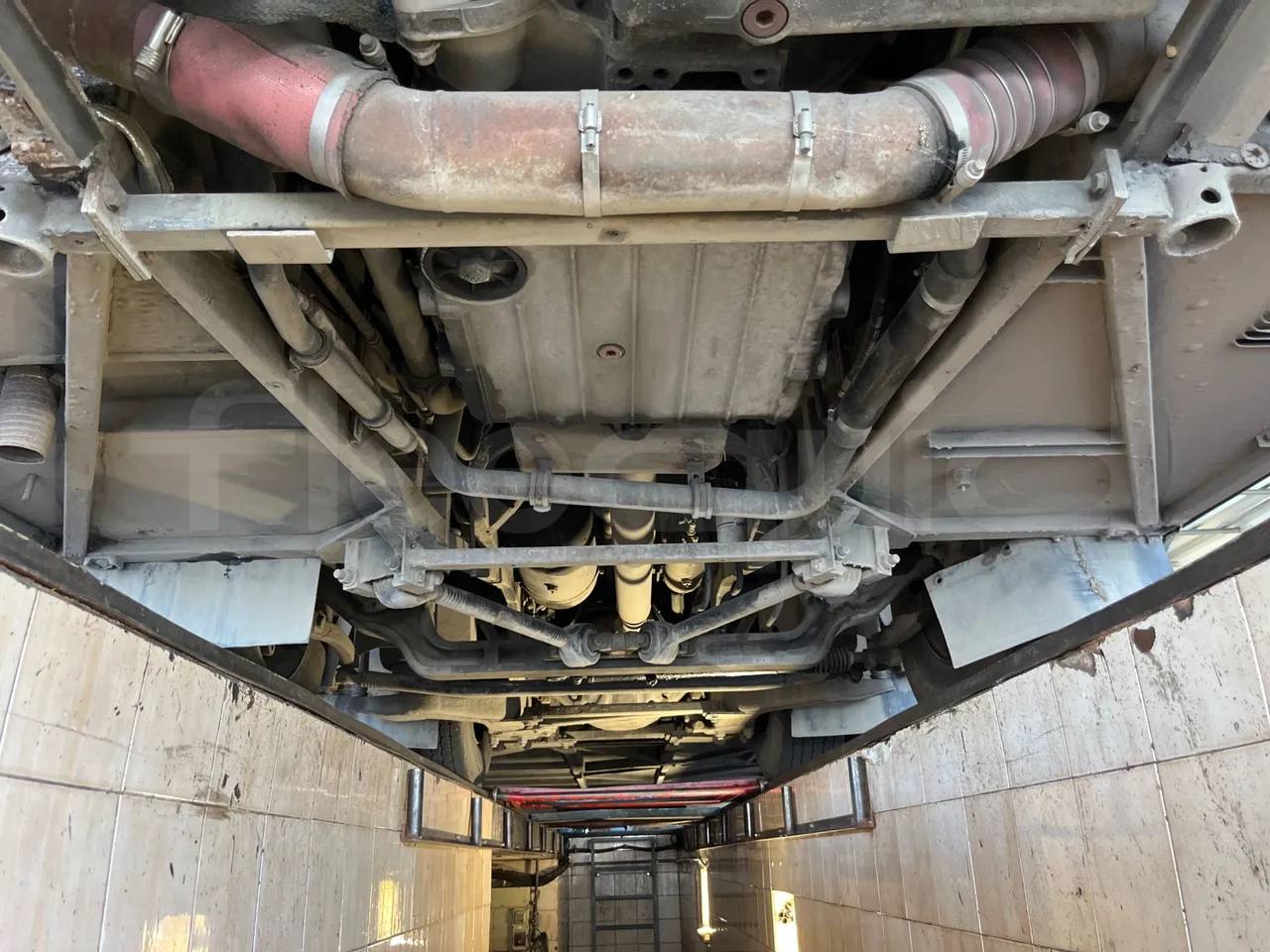 Setra S319 - central axle (18m)