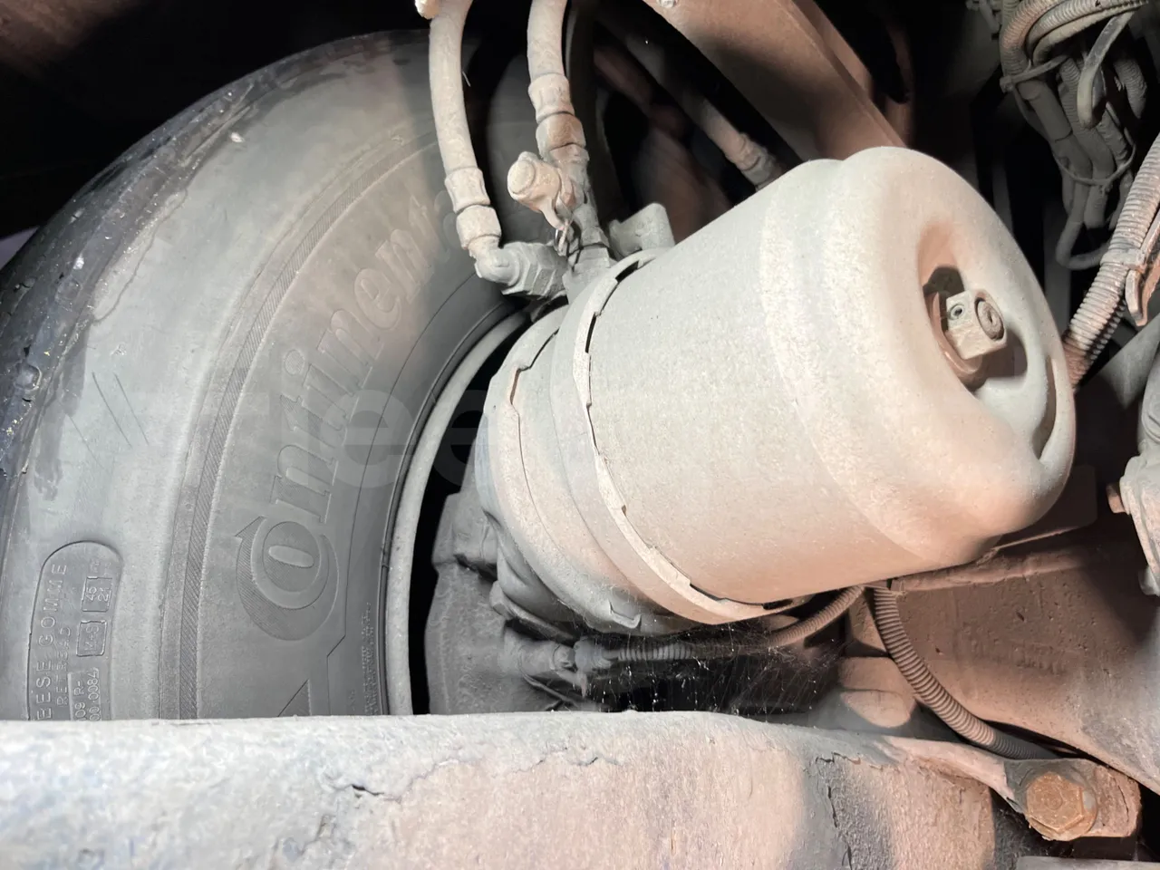 Setra S319 - Second Axle Caliper Brakes Left Side