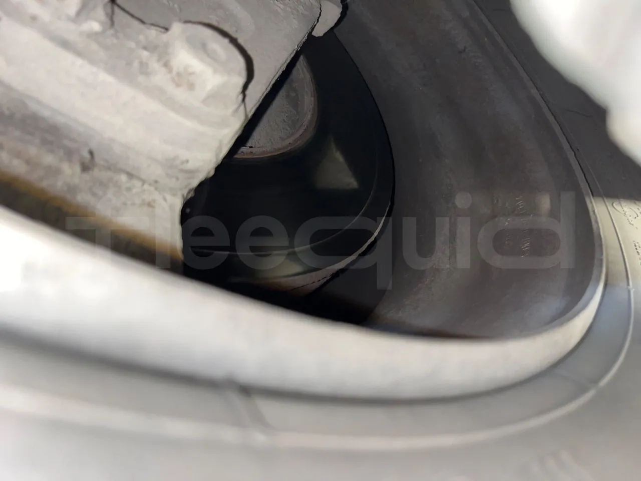 Setra S319 - Second Axle Discs Left Side
