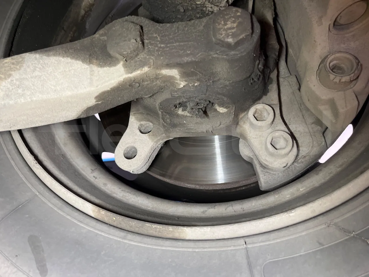Setra S319 - Third Axle Discs Right Side