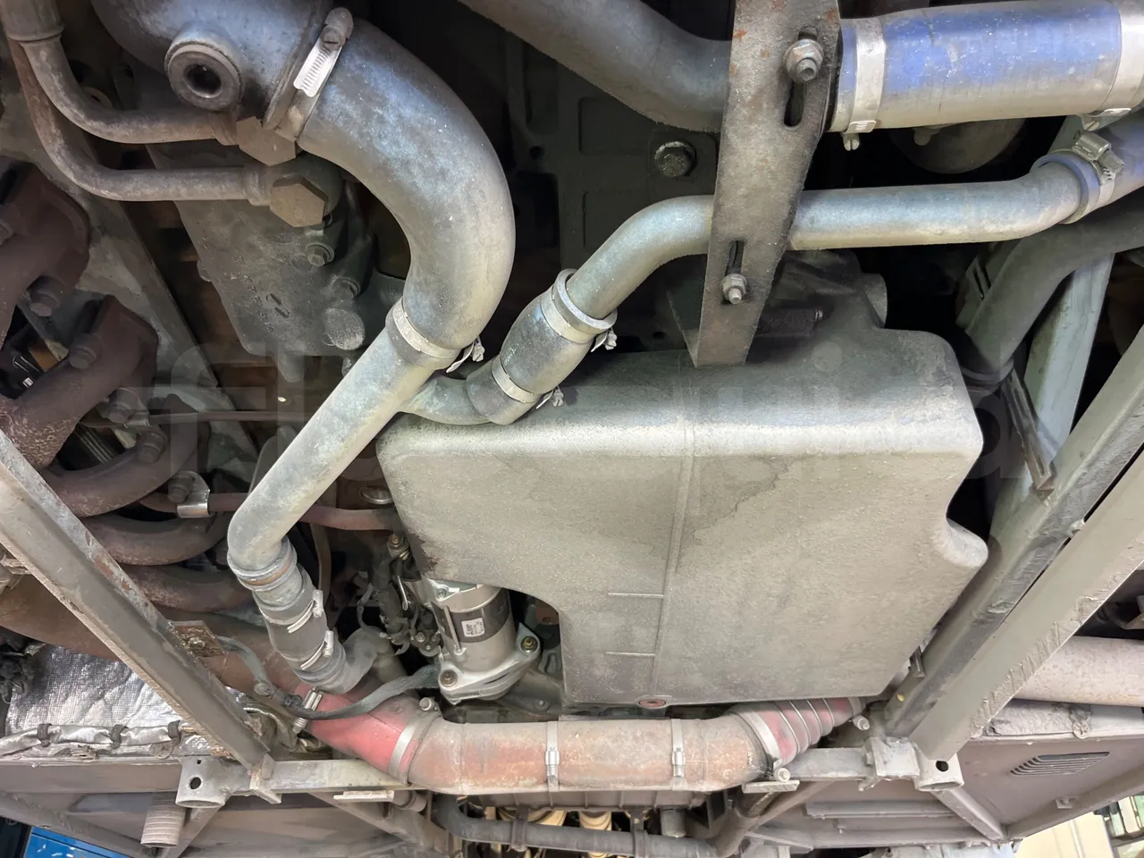 Setra S319 - Engine Without Protection