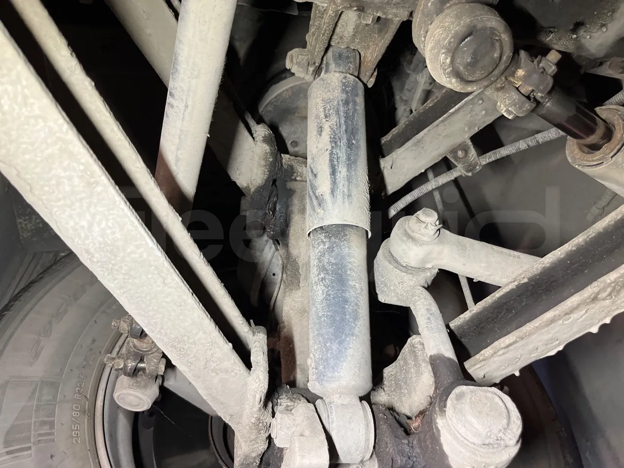 Setra S319 - First Axle Shock Absorbers Left Side
