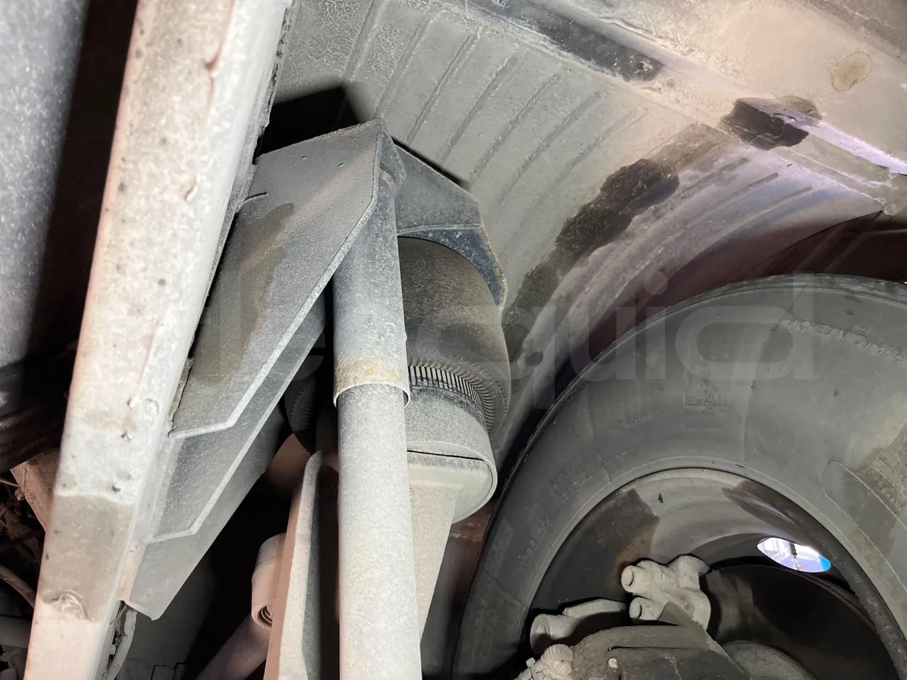 Setra S319 - Third Axle Second Shock Absorbers Left Side