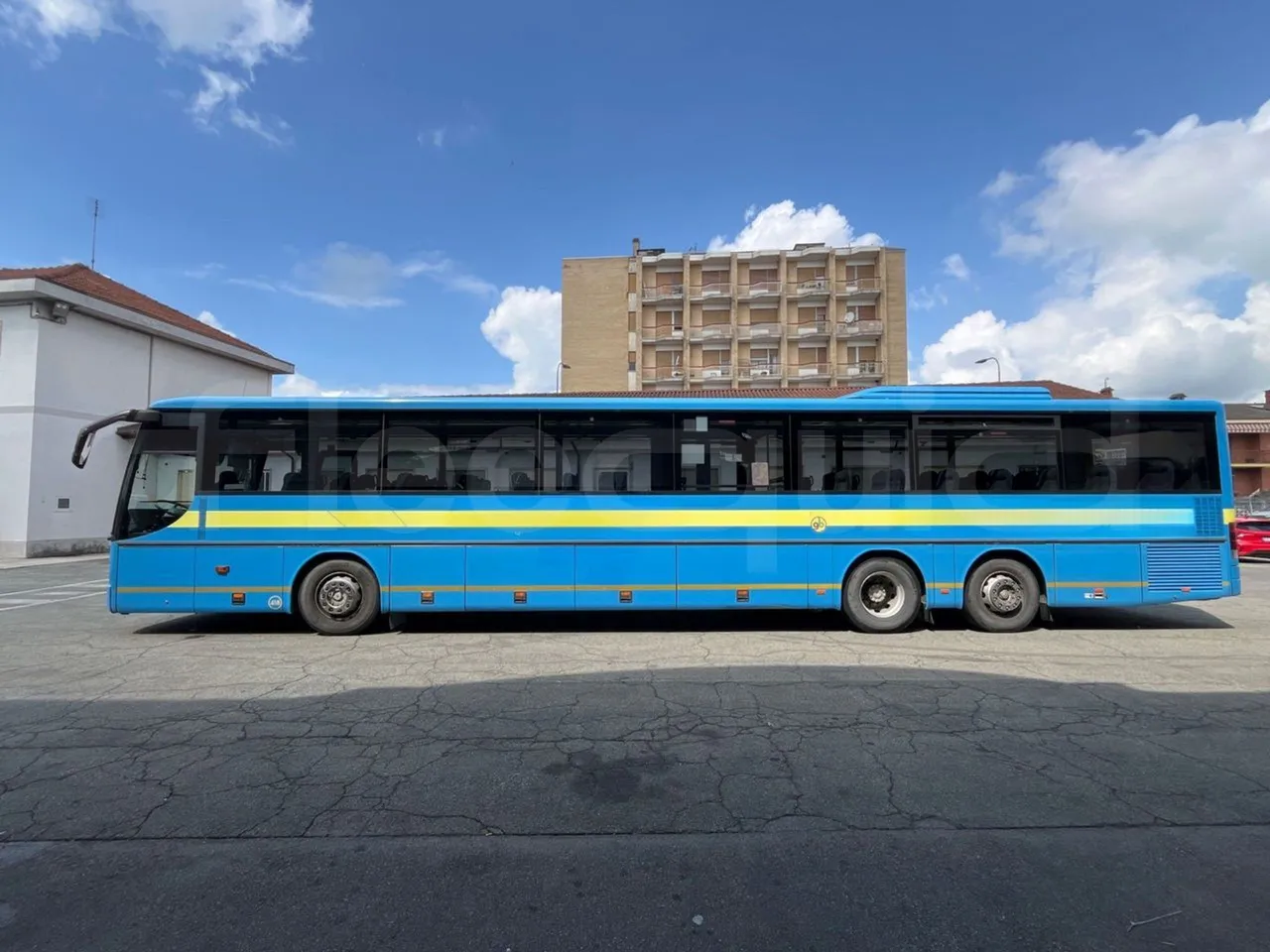 Setra S319 - Left Side