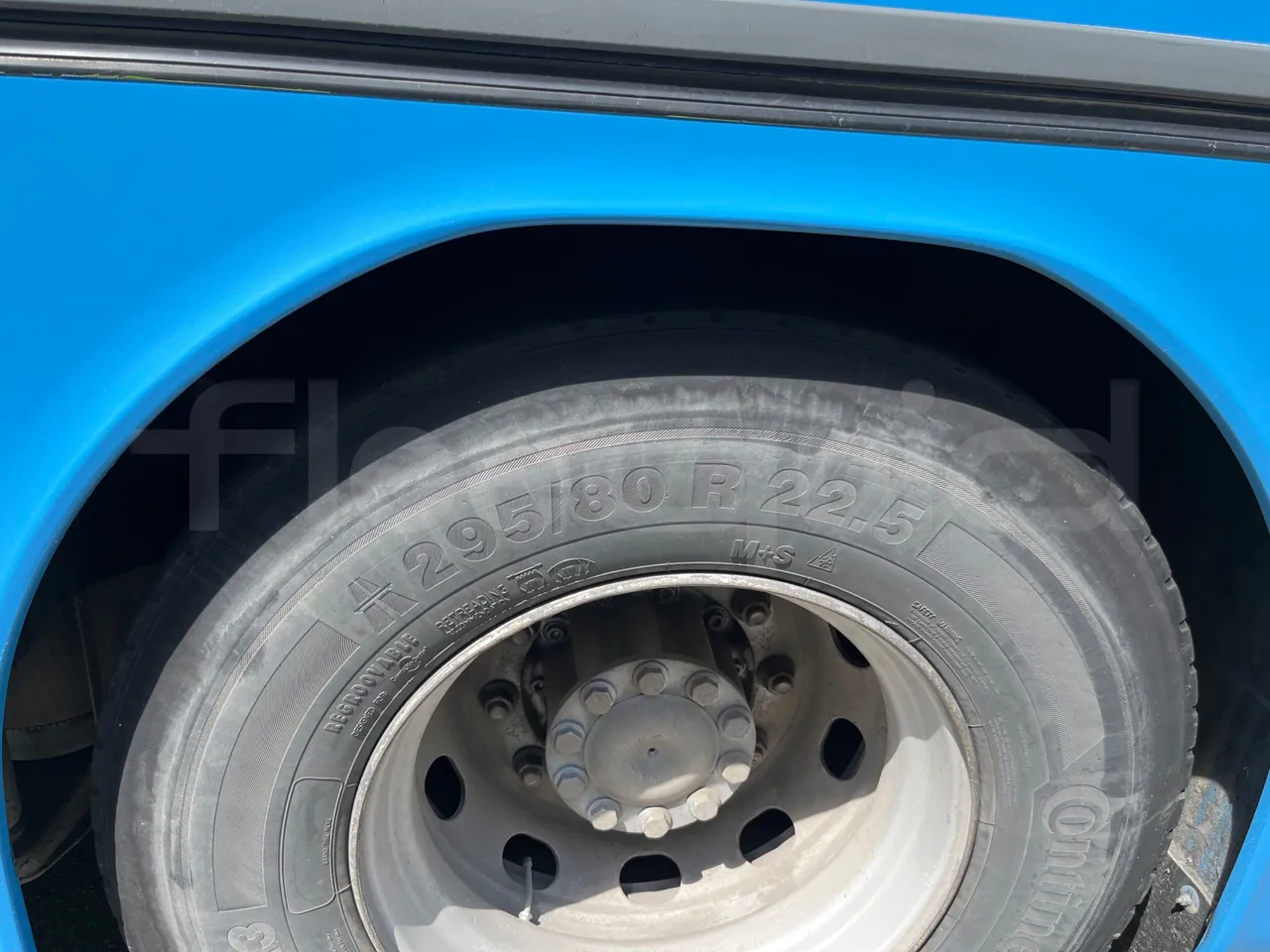 Setra S319 - First Axle Left Side: Tyre Tread
