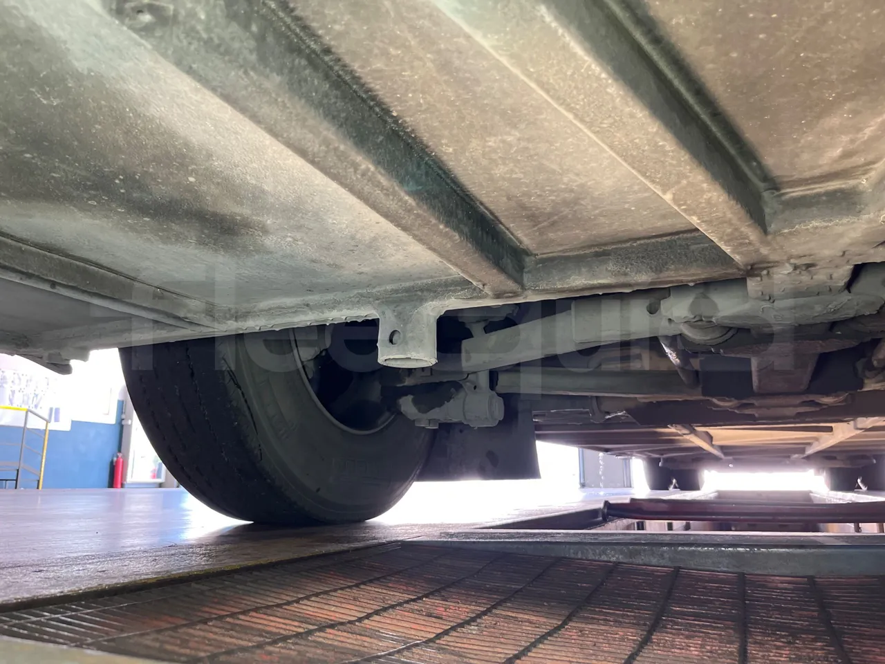 Setra S319 - First Axle Right Side