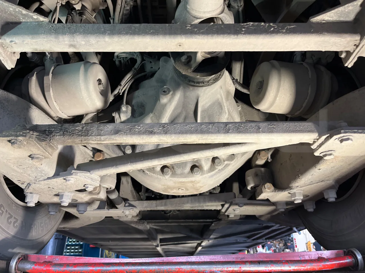 Setra S319 - Second Axle Central