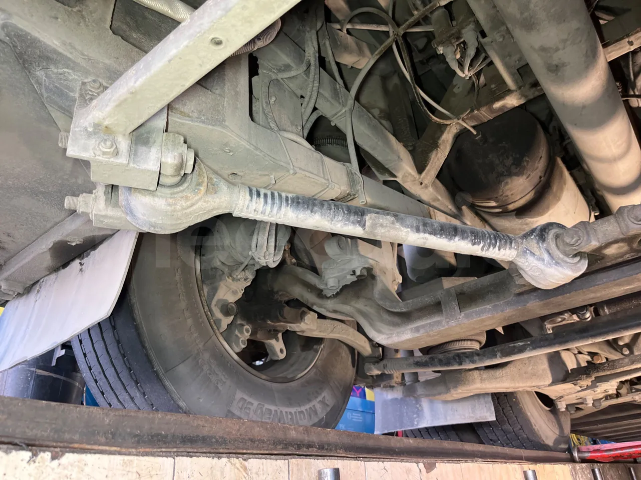 Setra S319 - Third Axle Right Side