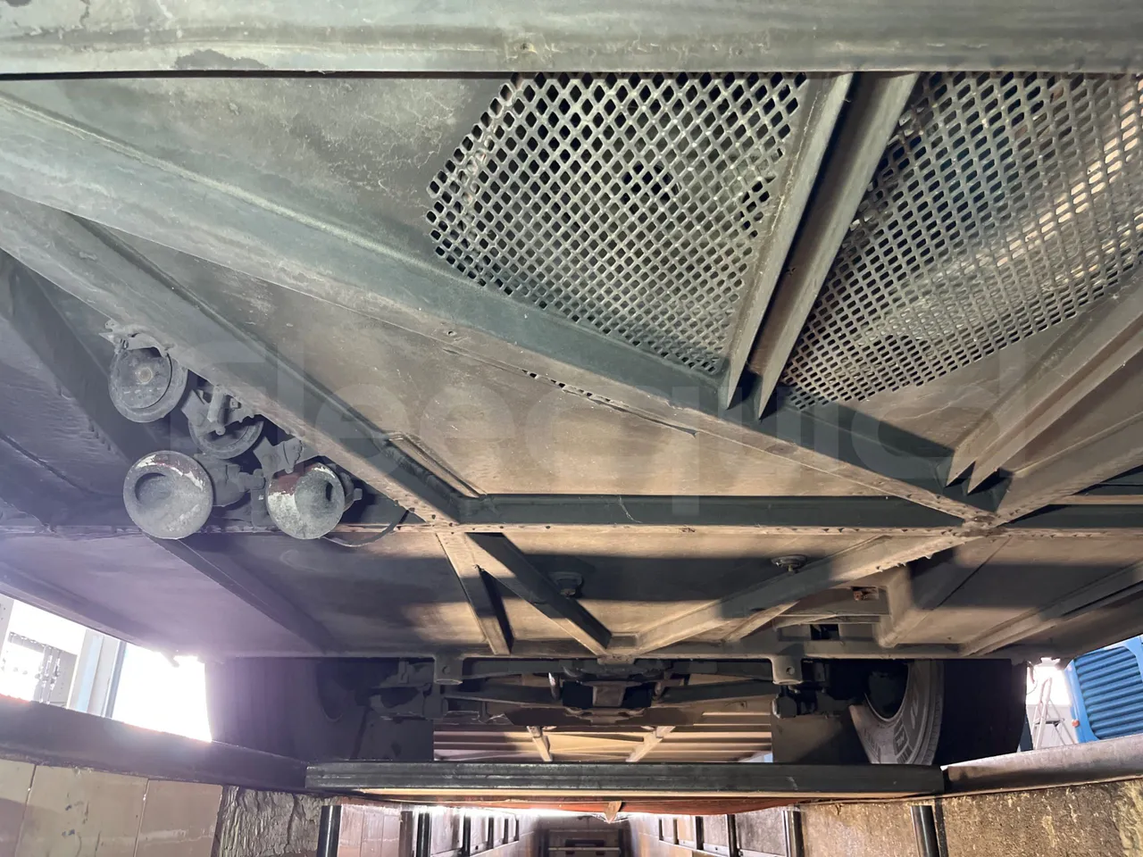 Setra S319 - Front Undercarriage