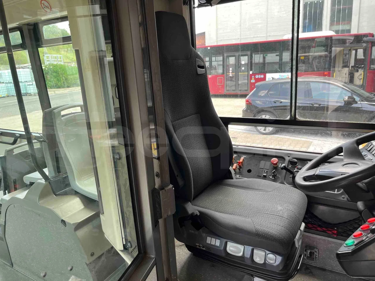 Iveco Citelis - driver's seat photo