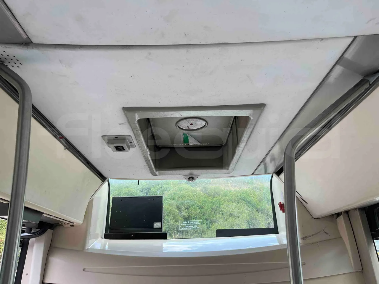 Iveco Citelis - roof hatch 2