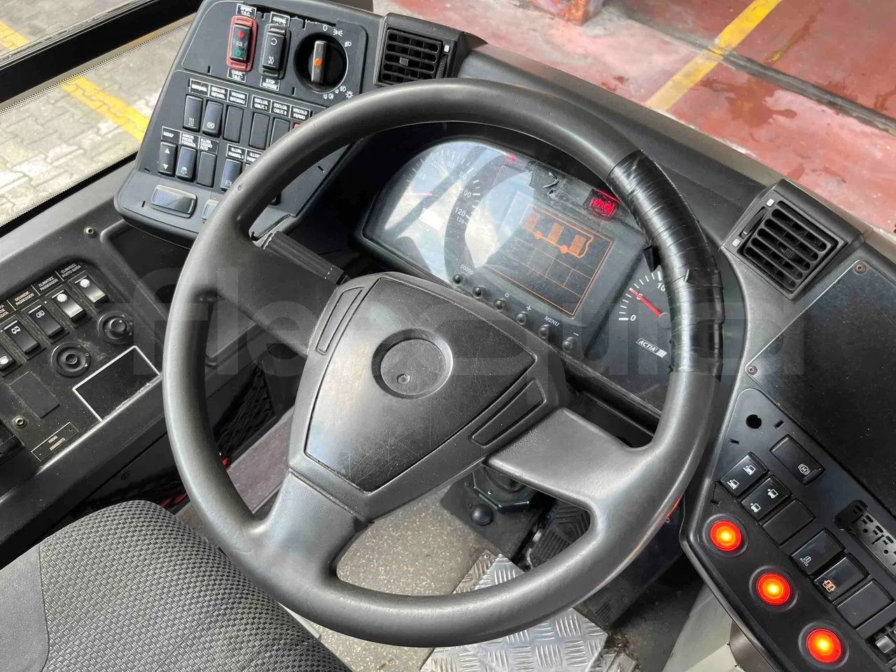 Iveco Citelis - steering wheel photo