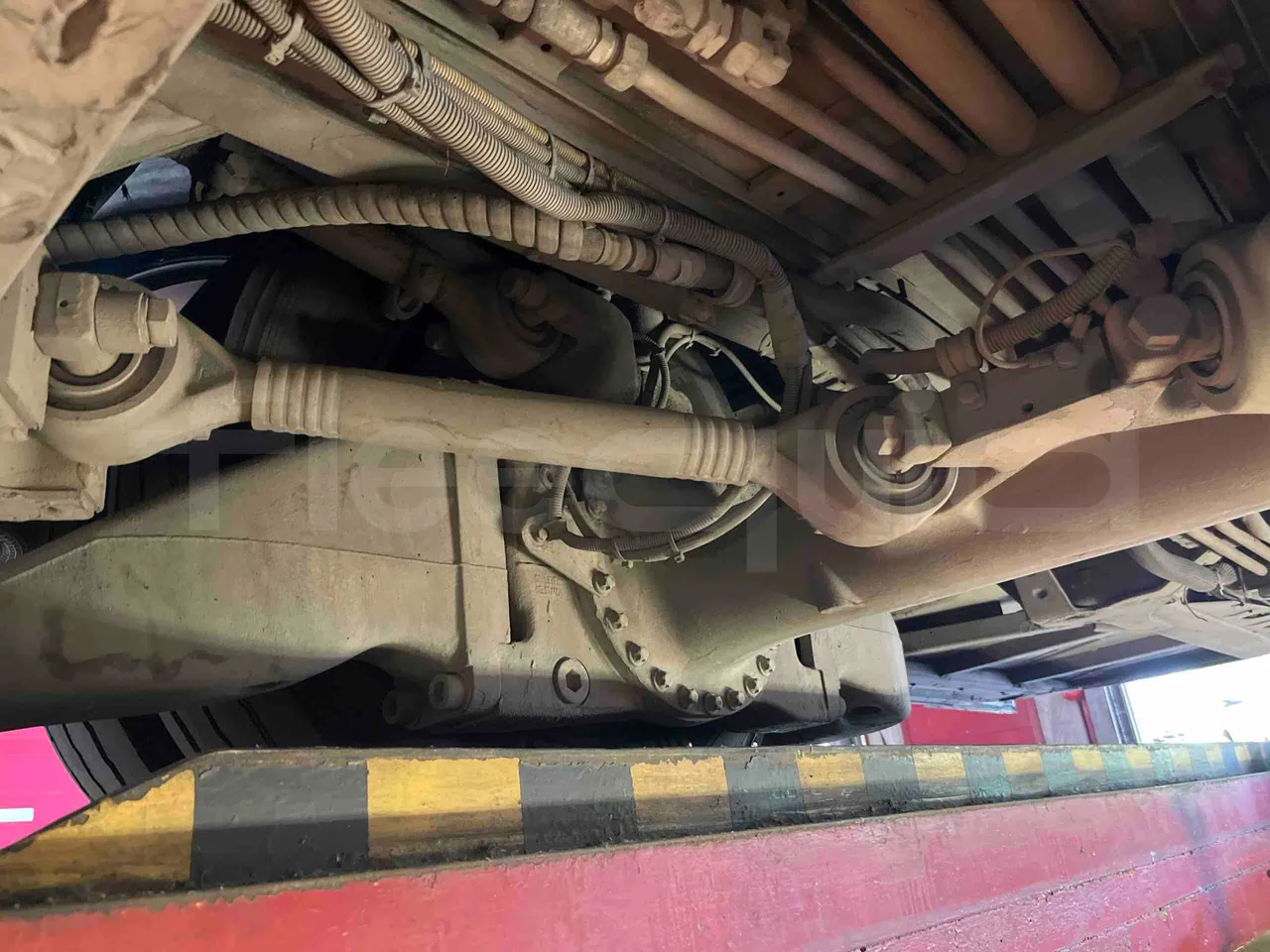 Iveco Citelis - axle 3 right side