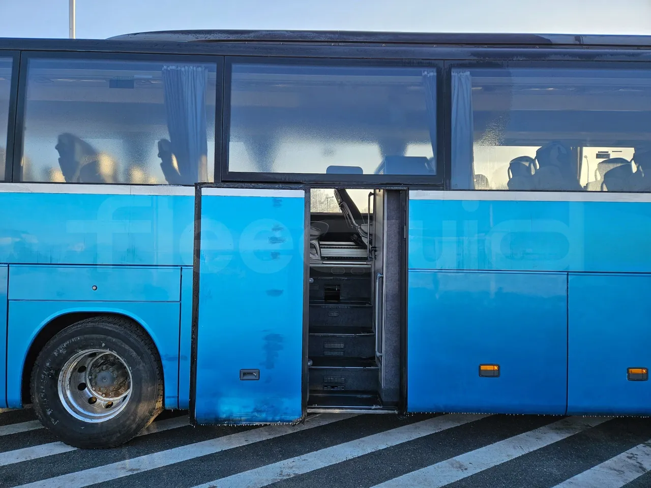 Setra S416 GT-HD - EUR4 - 315kW - 13.02m - front door 2 open