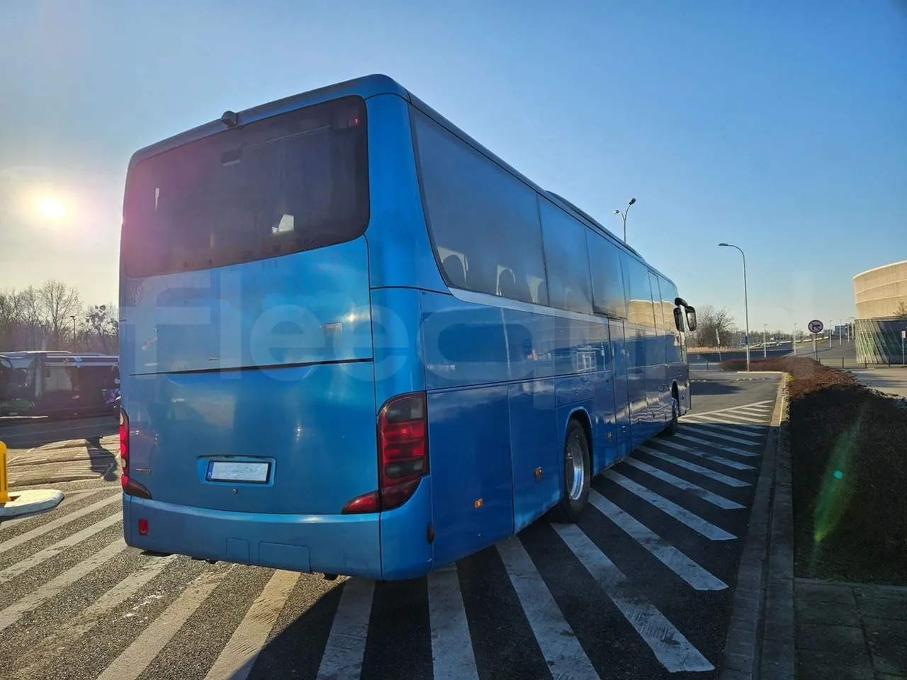 Setra S416 GT-HD - EUR4 - 315kW - 13.02m - 3/4 right rear doors closed