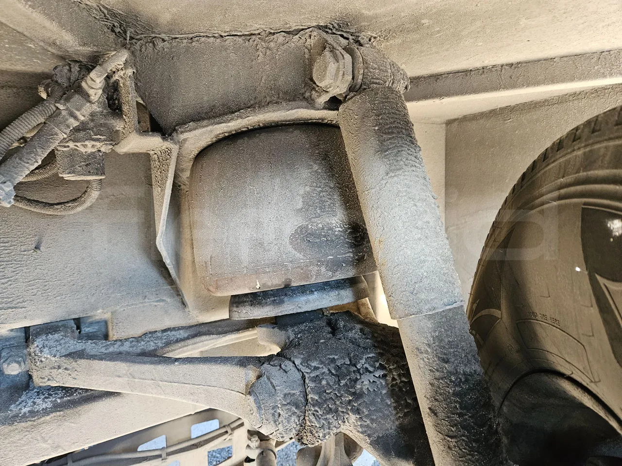 Setra S416 GT-HD - EUR4 - 315kW - 13.02m - front air springs left