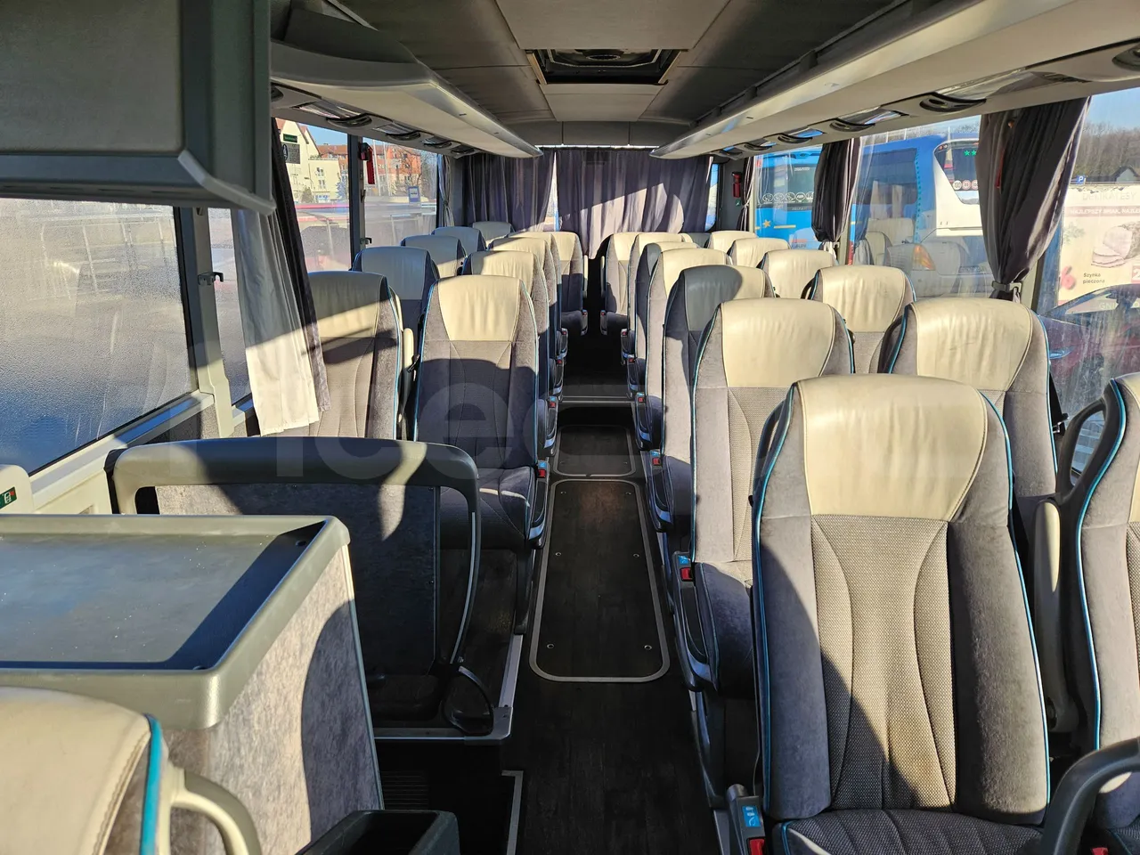 Setra S416 GT-HD - EUR4 - 315kW - 13.02m - reverse view middle aisle