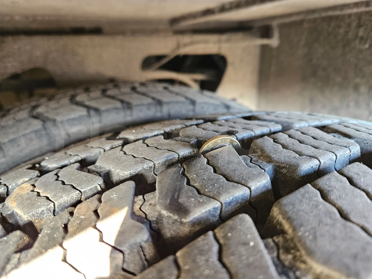 Setra S416 GT-HD - EUR4 - 315kW - 13.02m - tread condition second axle tires left