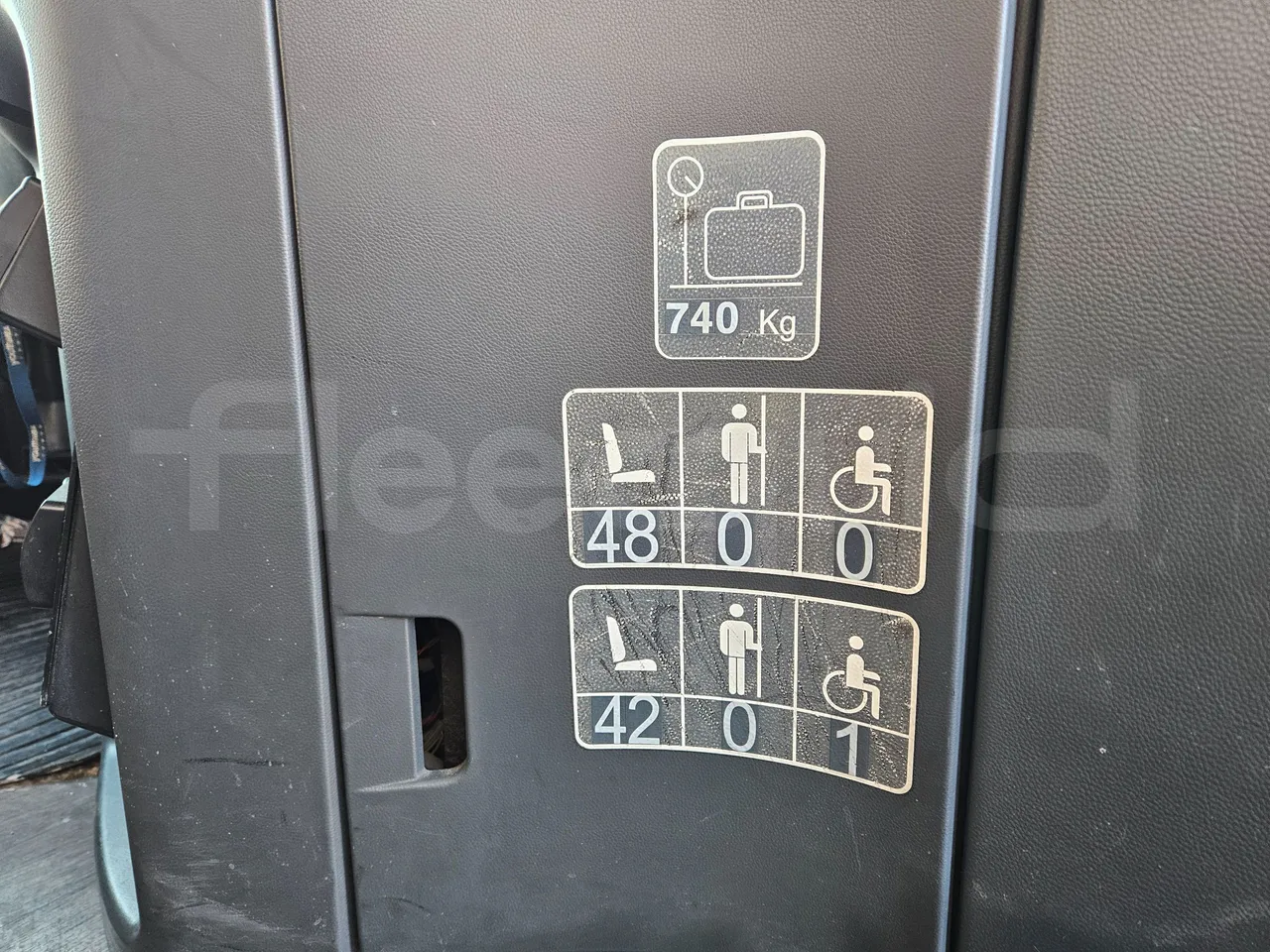 Setra S416 GT-HD - EUR4 - 315kW - 13.02m - seat plate photo