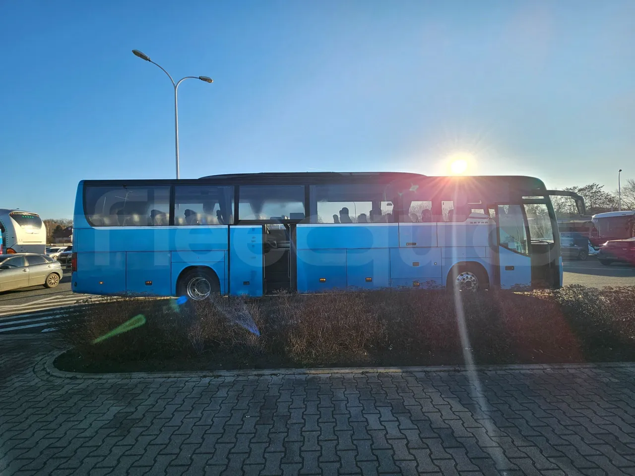 Setra S416 GT-HD - EUR4 - 315kW - 13.02m - right side doors open