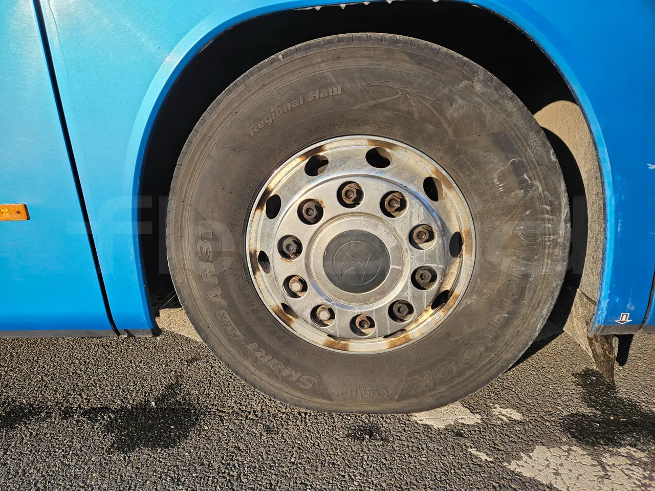 Setra S416 GT-HD - EUR4 - 315kW - 13.02m - front left tire measurements