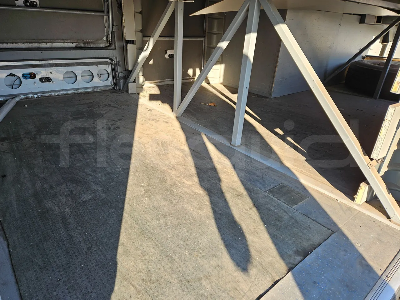Setra S416 GT-HD - EUR4 - 315kW - 13.02m - under carpet photo