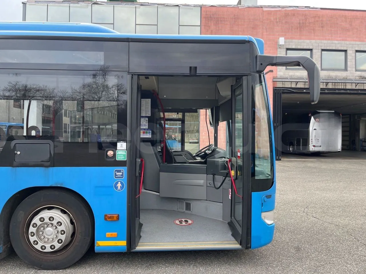 Mercedes-Benz Citaro O 530/2PCL2E4 - Euro 4 - 210 kW - 11,950 mt - front door 1 open